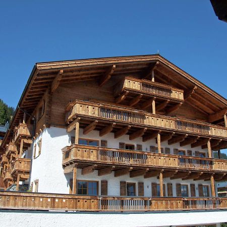 Holiday Home With Snow Covered Views Hollersbach im Pinzgau Exterior photo